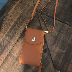Cognac Crossbody Travel Clutch👜